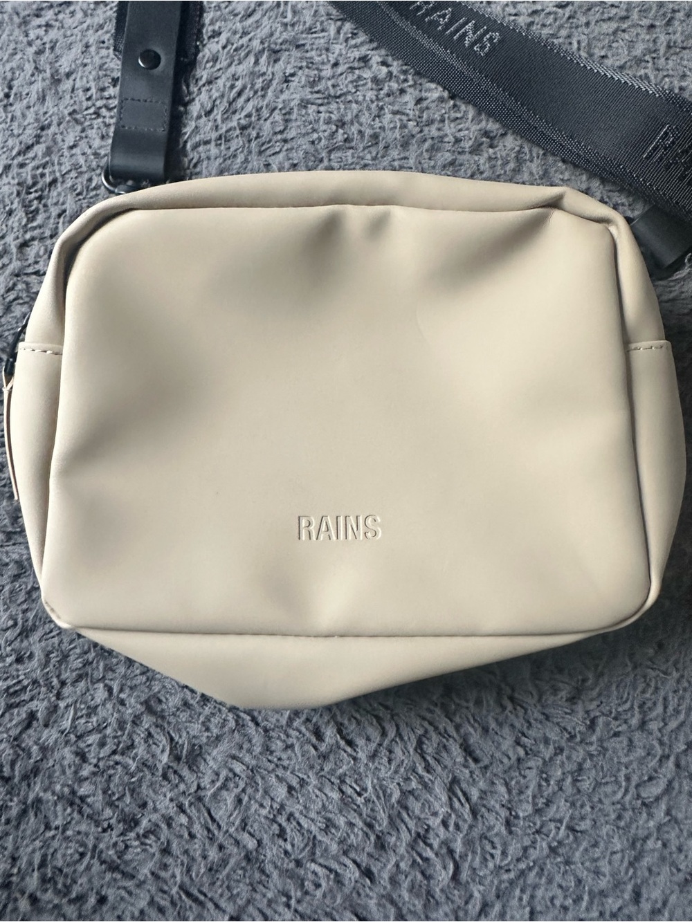 Rains Waterproof Box Bag Beige Crossbody Bag - Picture 2 of 7